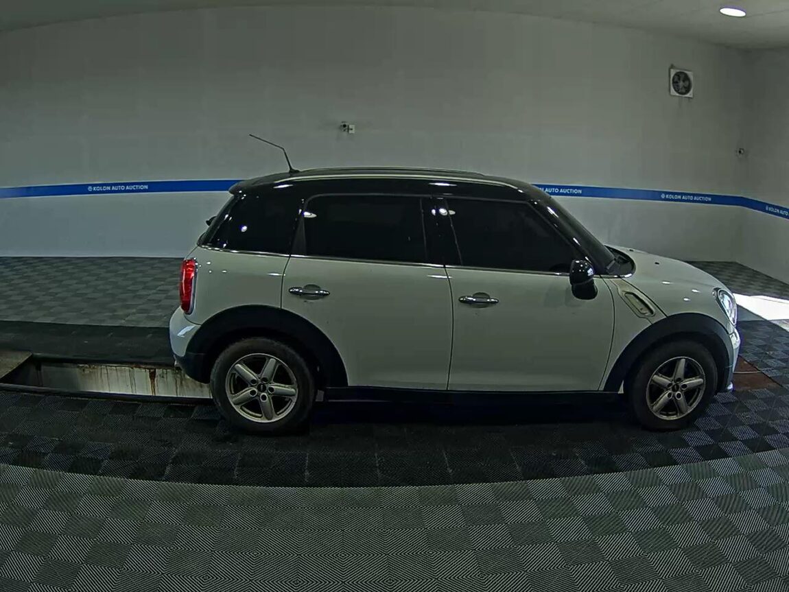 MINI COUNTRYMAN 2.0 D SE 2013 - zdjęcie 4