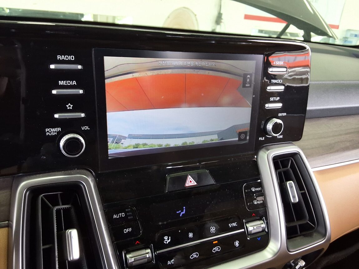 KIA NEW SORENTO (MQ4) 2.2 DIESEL 2WD PRESTIGE 2021 - zdjęcie 21