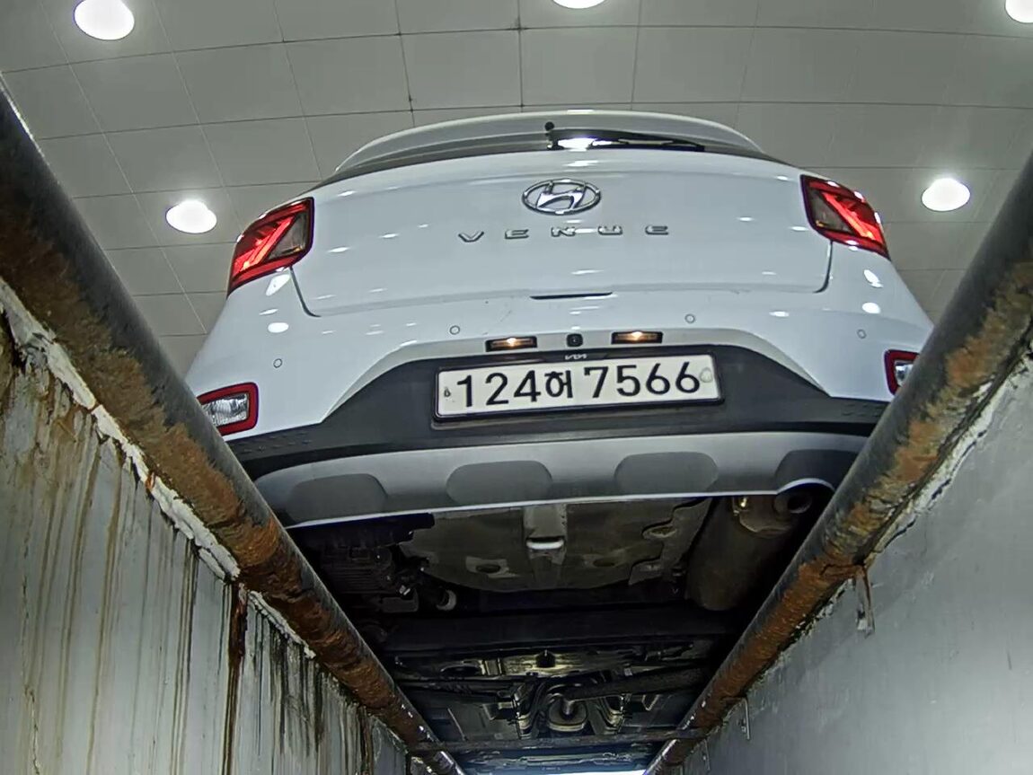 HYUNDAI VENUE 1.6 GASOLINE MODERN PLUS 2022 - zdjęcie 8
