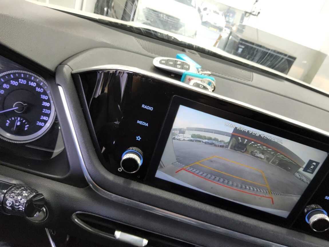 HYUNDAI SONATA (DN8) G2.0 PREMIUM 2020 - zdjęcie 17