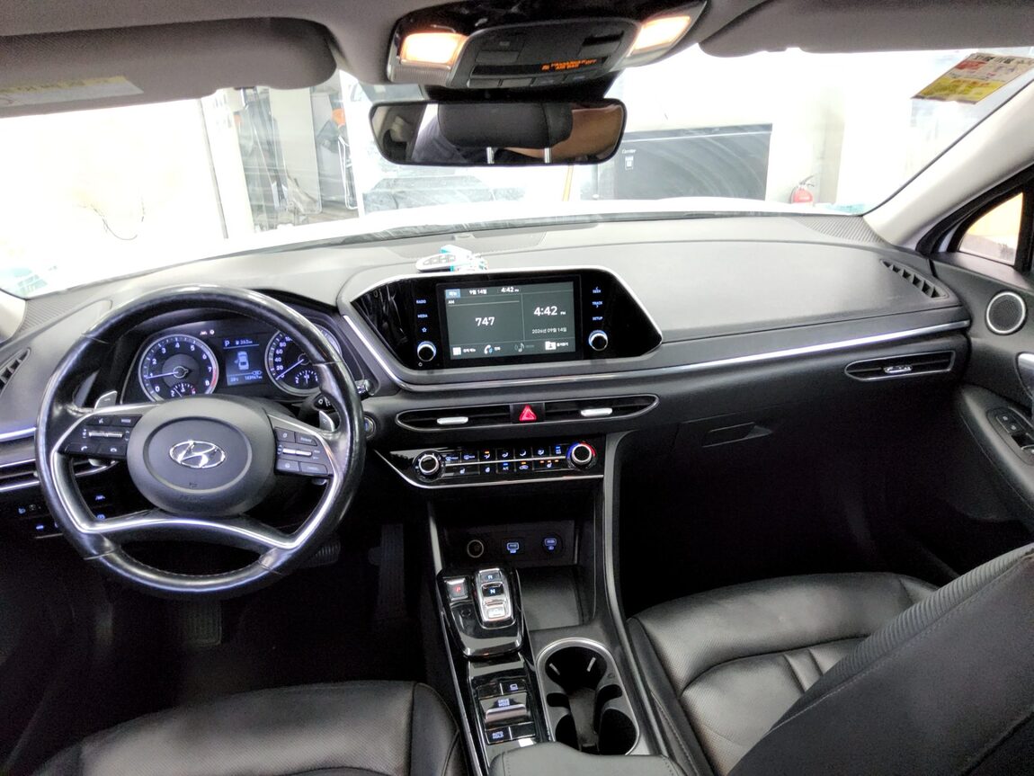HYUNDAI SONATA (DN8) G2.0 PREMIUM 2020 - zdjęcie 11