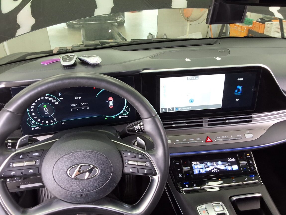 HYUNDAI THE NEW GRANDEUR IG HYBRID 2.4 HEV LE BLANC 2023 - zdjęcie 18