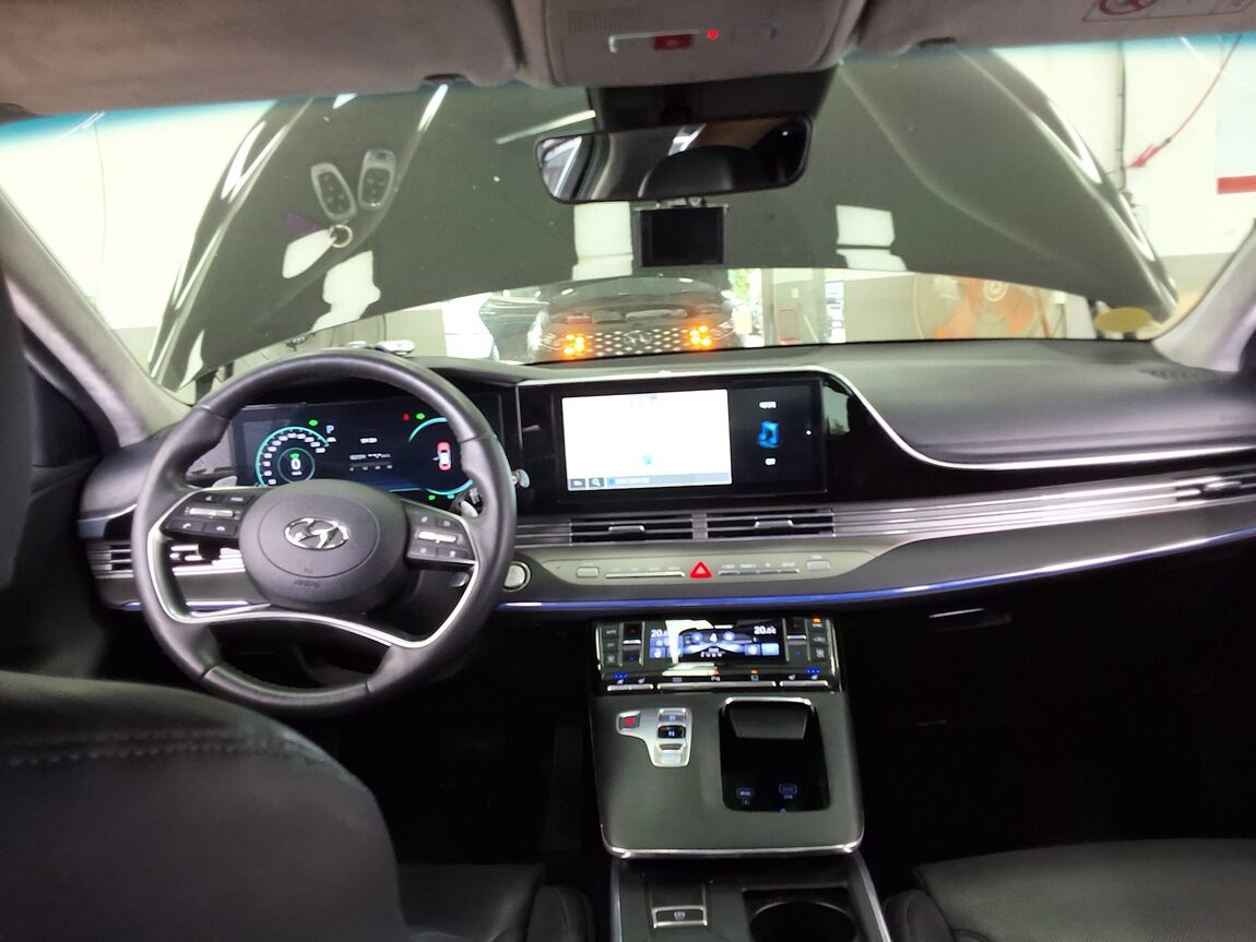 HYUNDAI THE NEW GRANDEUR IG HYBRID 2.4 HEV LE BLANC 2023 - zdjęcie 12