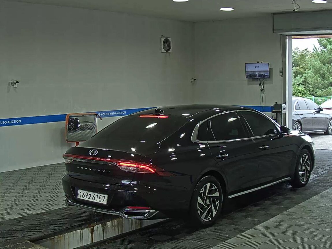 HYUNDAI THE NEW GRANDEUR IG HYBRID 2.4 HEV LE BLANC 2023 - zdjęcie 5