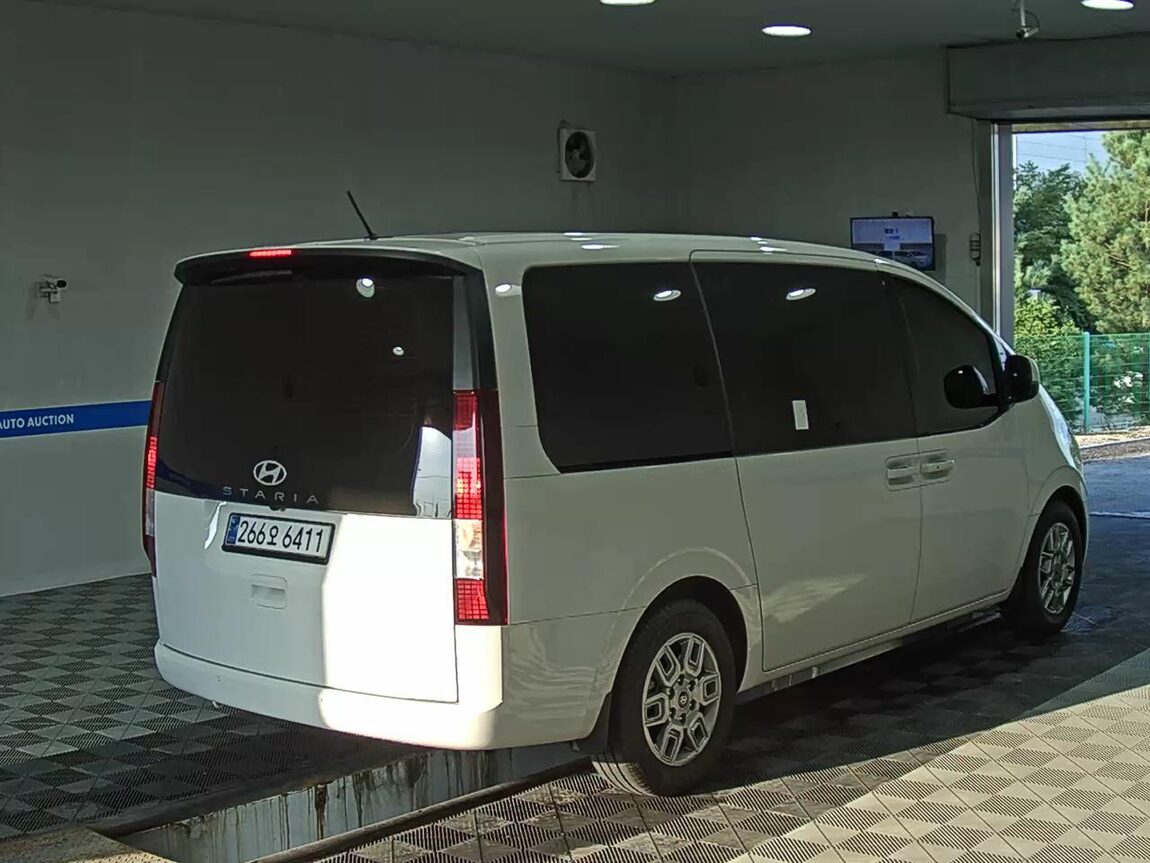 HYUNDAI STARIA 2.2 DIESEL TOURER 9-SEATER 2WD MODERN 2025 - zdjęcie 5