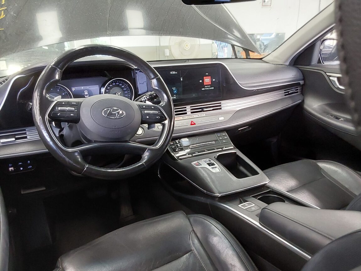 HYUNDAI THE NEW GRANDEUR IG GASOLINE 2.5 PREMIUM 2020 - zdjęcie 11