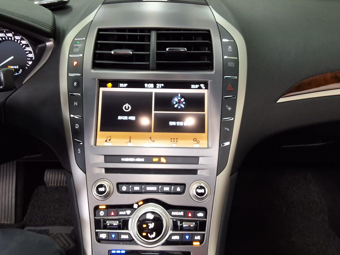 LINCOLN NEW MKZ 2.0 FWD(300A) RESERVE II 2019 - zdjęcie 24