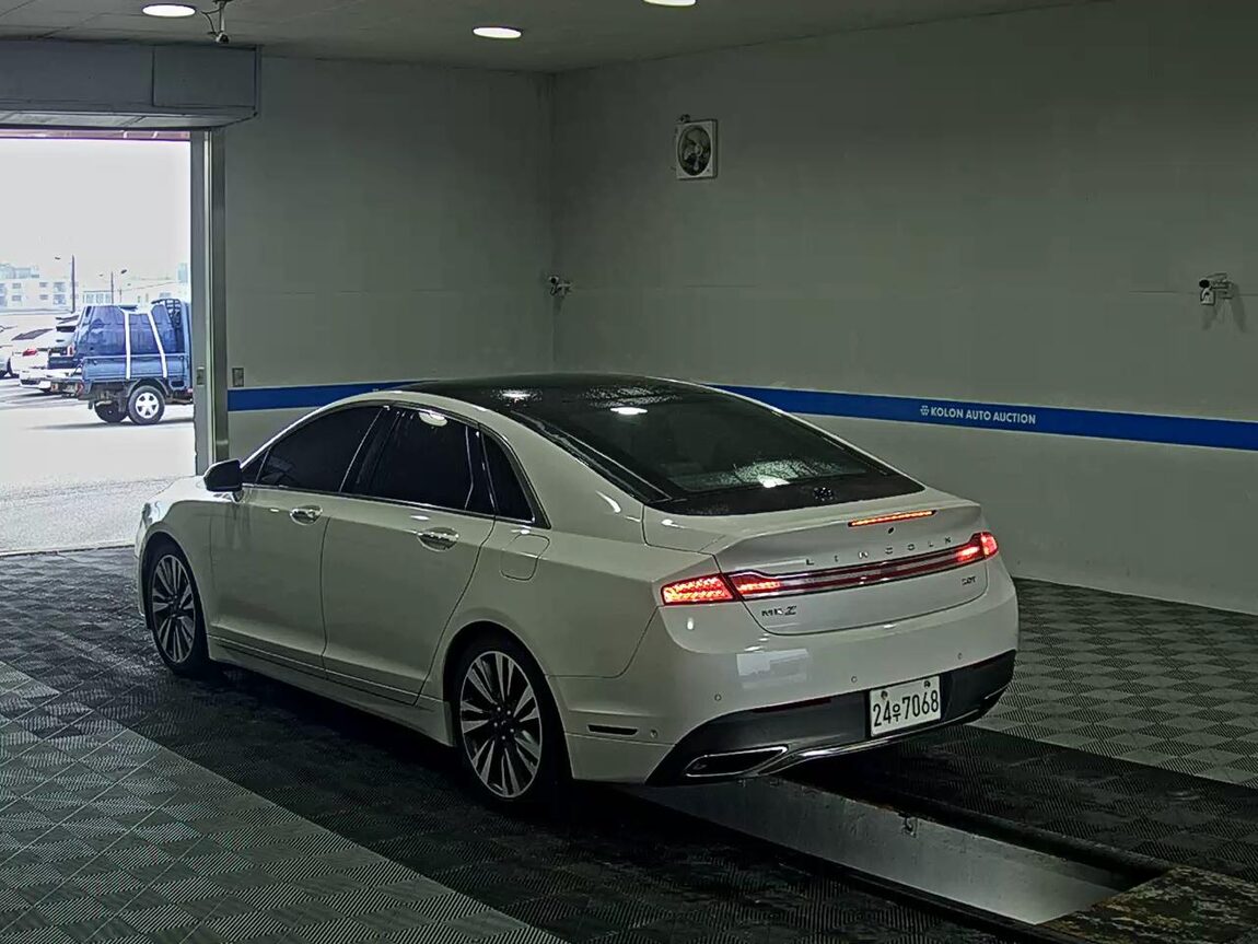 LINCOLN NEW MKZ 2.0 FWD(300A) RESERVE II 2019 - zdjęcie 6