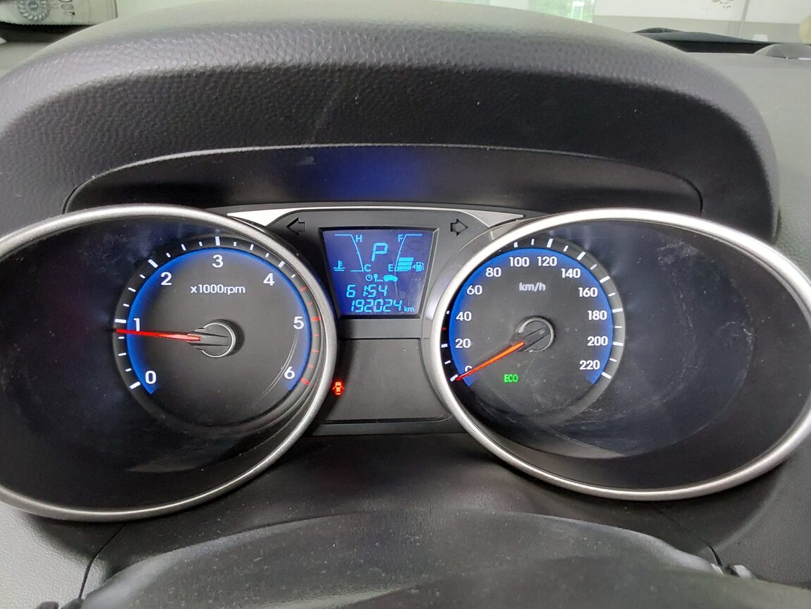 HYUNDAI NEW TUCSON ix DIESEL R2.0 2WD SMART SPECIAL 2014 - zdjęcie 9
