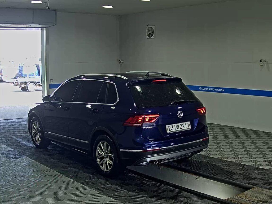 VOLKSWAGEN TIGUAN (2ND GEN) 2.0 TDI PREMIUM 2020 - zdjęcie 6