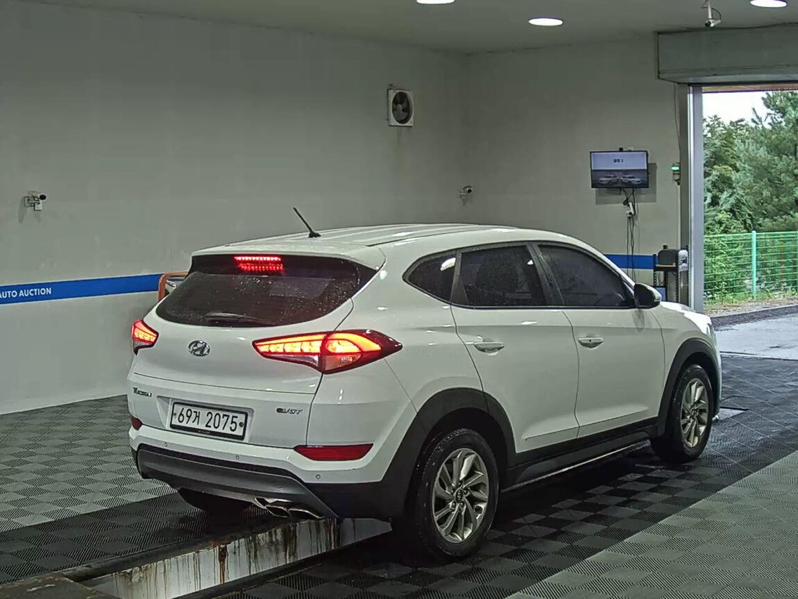 HYUNDAI ALL NEW TUCSON DIESEL R2.0 2WD MODERN 2016 - zdjęcie 5