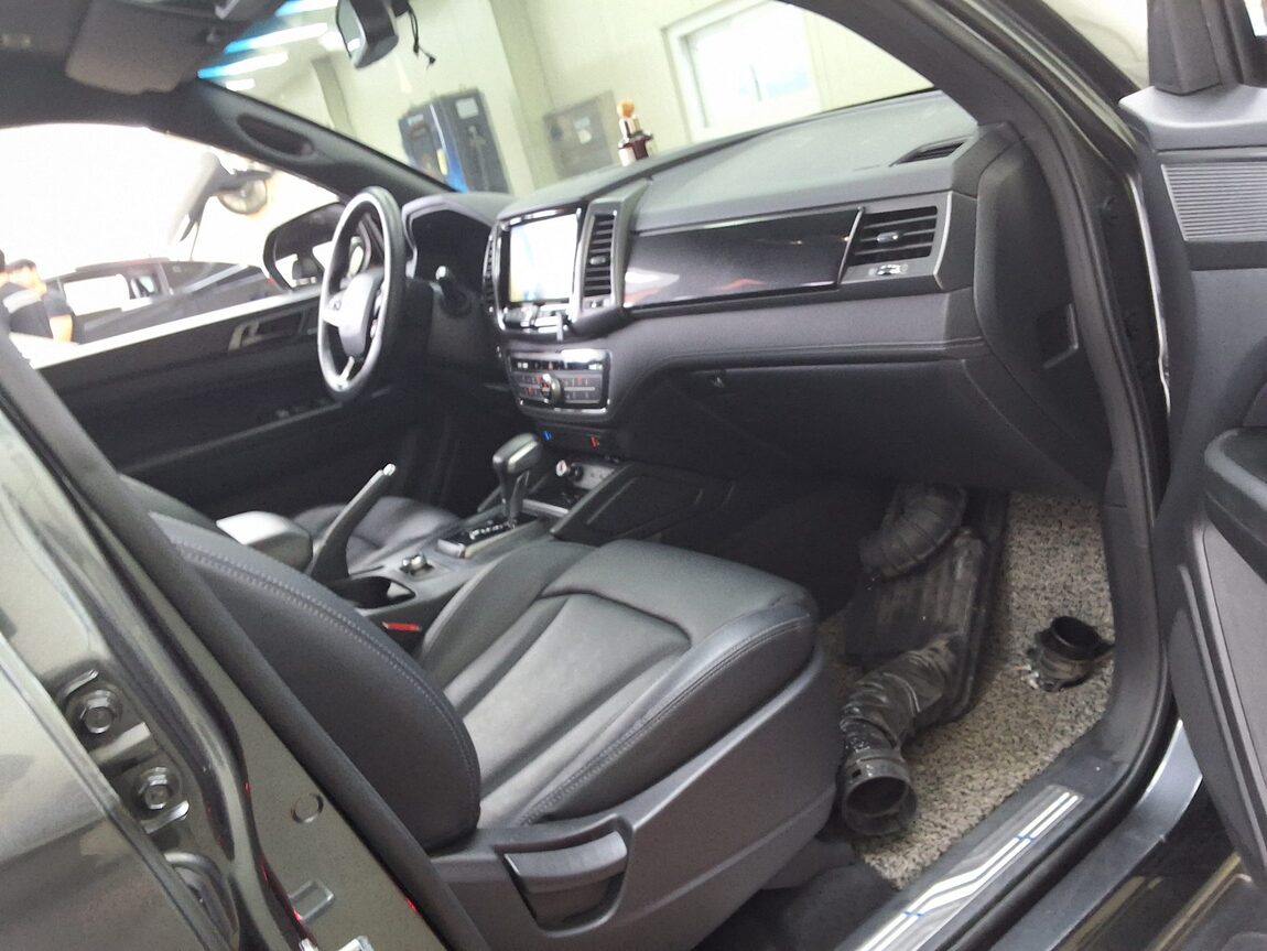 KG MOBILITY (SSANGYONG) THE NEW REXTON SPORTS 2.2 4WD PRESTIGE 2022 - zdjęcie 15