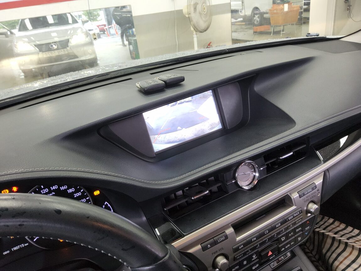 LEXUS ES (6TH GEN) 300h 2013 - zdjęcie 17