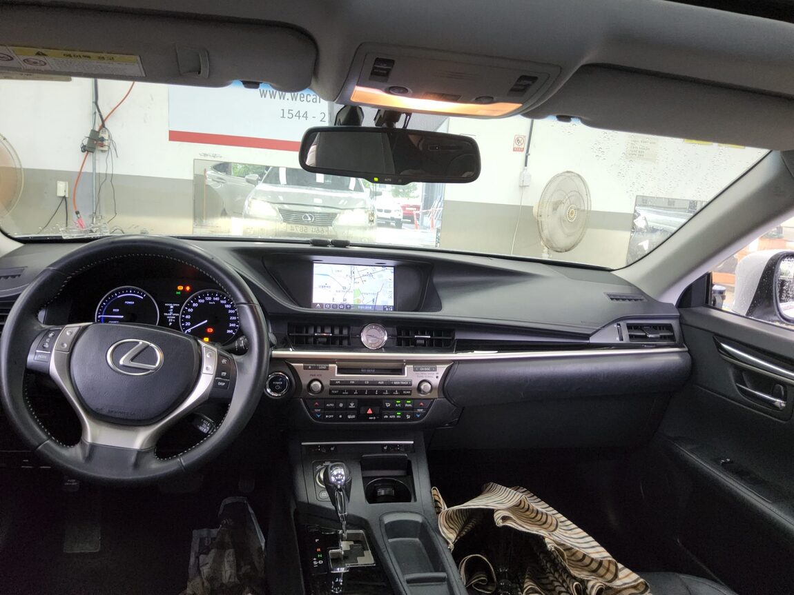 LEXUS ES (6TH GEN) 300h 2013 - zdjęcie 11