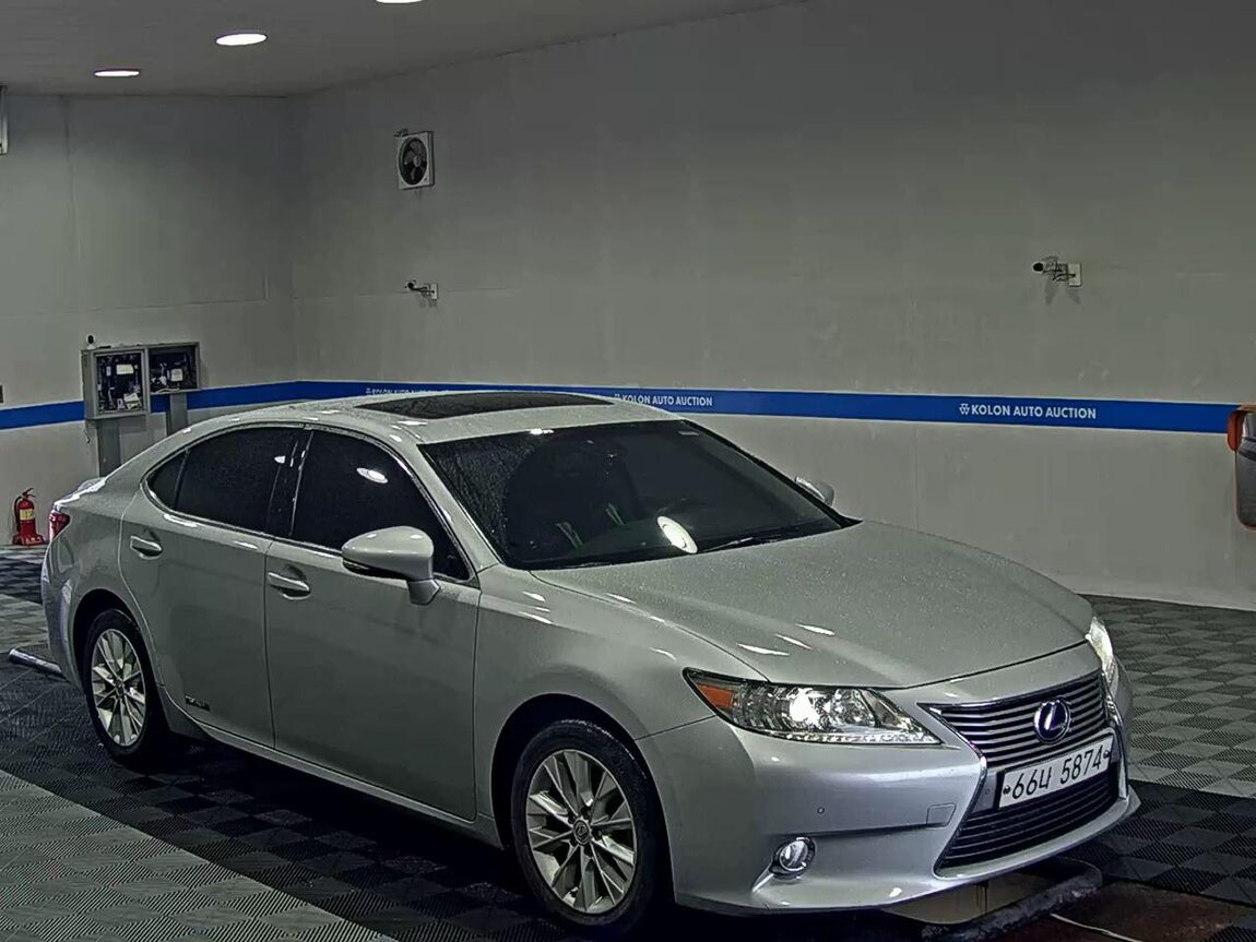 LEXUS ES (6TH GEN) 300h 2013 - zdjęcie 3