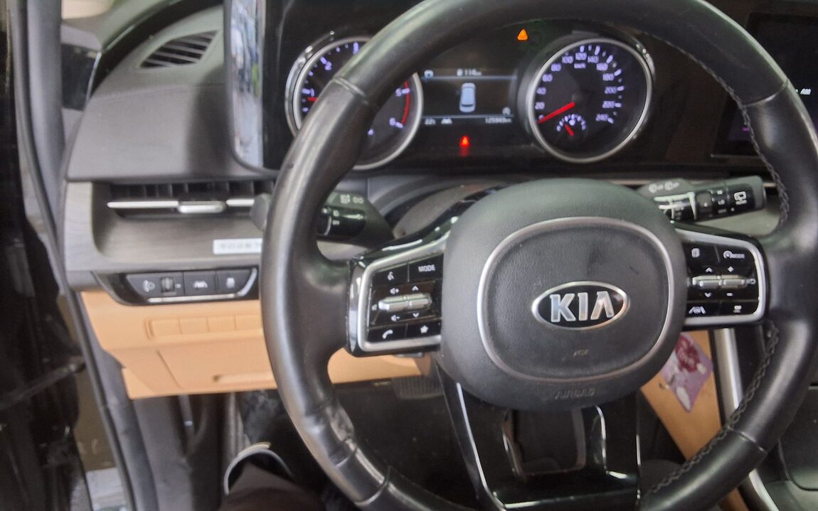 KIA NEW CARNIVAL (KA4) 9-SEATER DIESEL PRESTIGE 2021 - zdjęcie 17