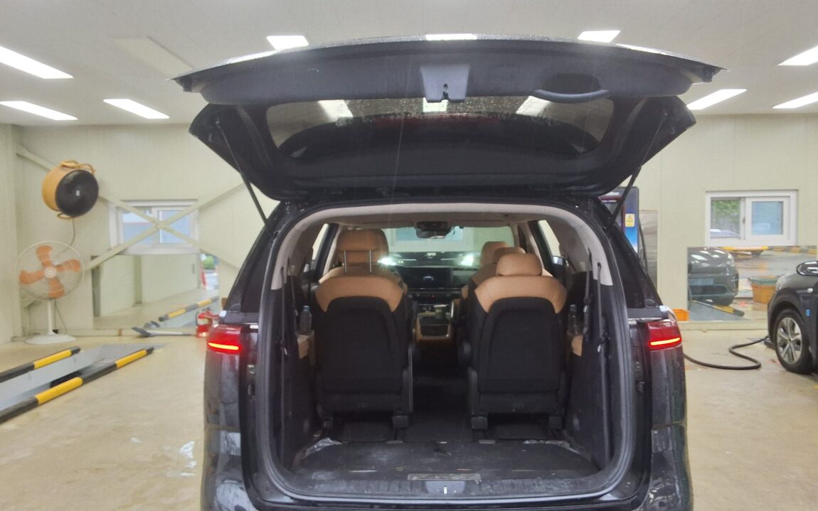 KIA NEW CARNIVAL (KA4) 9-SEATER DIESEL PRESTIGE 2021 - zdjęcie 15