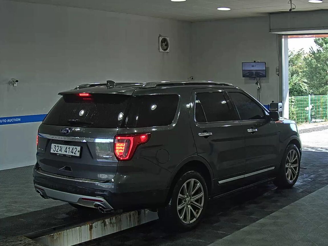 FORD EXPLORER (5TH GEN) 2.3 AWD LIMITED 2017 - zdjęcie 5