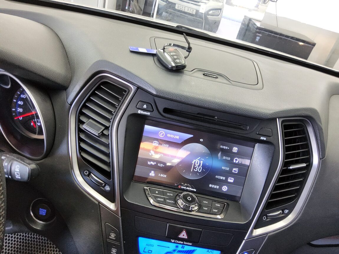 HYUNDAI SANTA FE (DM) DIESEL R2.0 2WD PREMIUM 2013 - zdjęcie 17