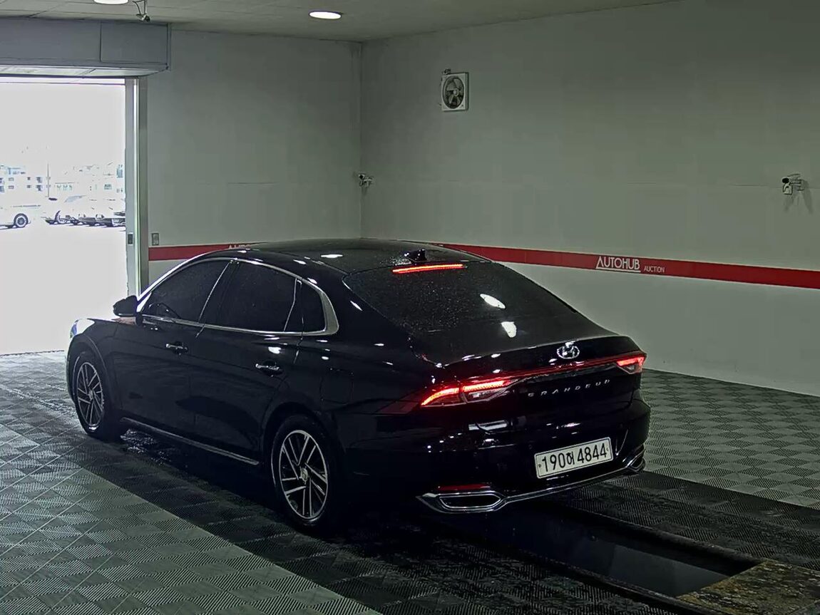 HYUNDAI THE NEW GRANDEUR IG LPi 3.0 RENTAL CAR MODERN 2022 - zdjęcie 6