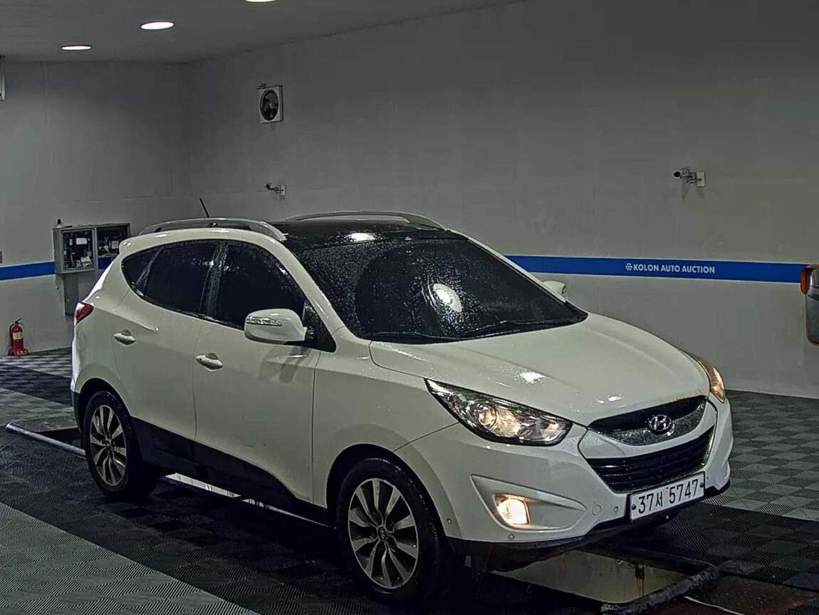 HYUNDAI TUCSON ix DIESEL R20 2WD LX20 PREMIER 2013 - zdjęcie 3