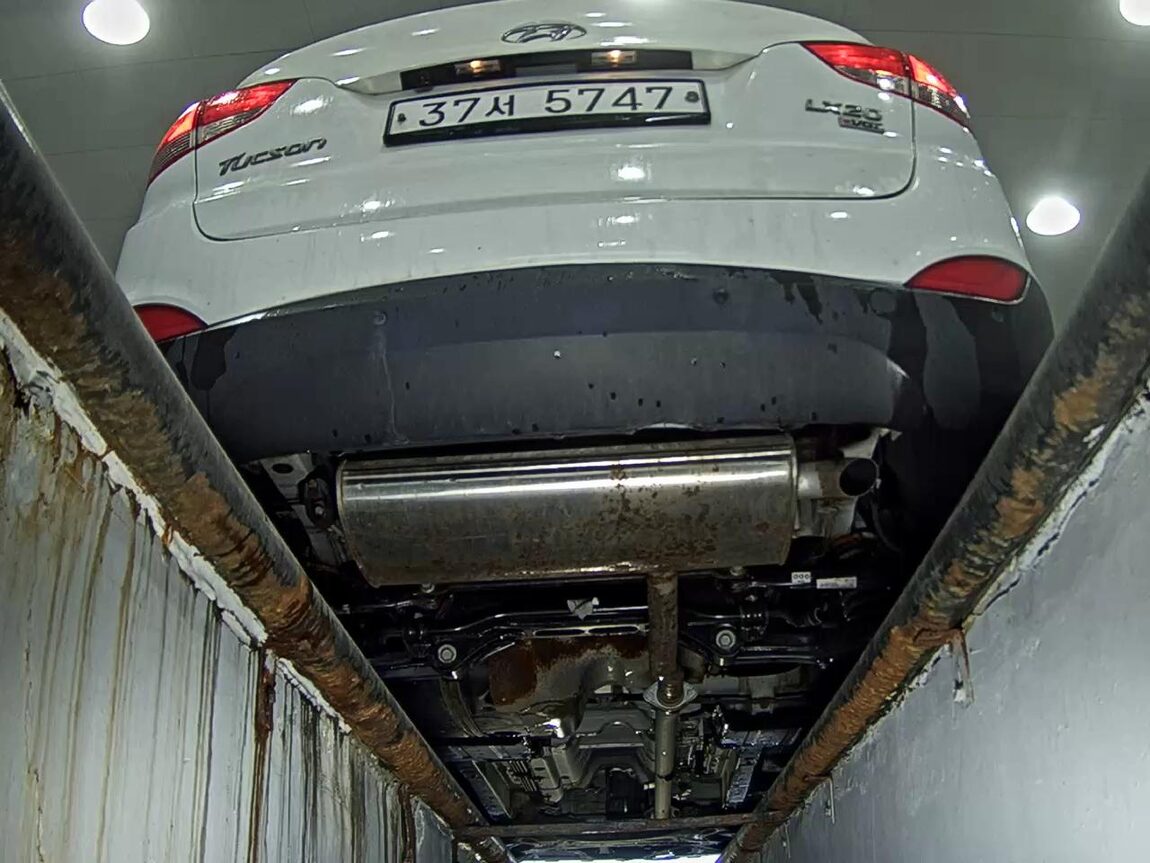 HYUNDAI TUCSON ix DIESEL R20 2WD LX20 PREMIER 2013 - zdjęcie 8