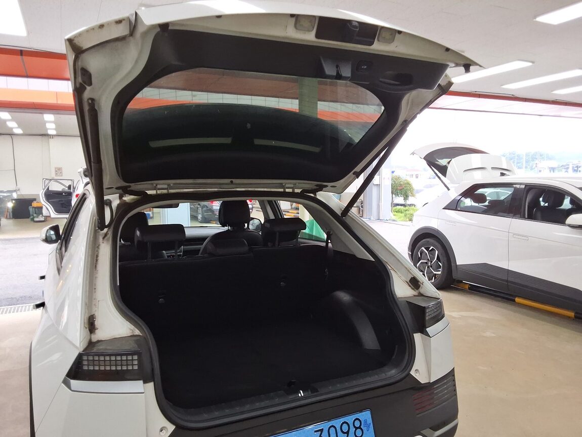 HYUNDAI IONIQ 5 EV 2WD LONG RANGE EXCLUSIVE 2022 - zdjęcie 16