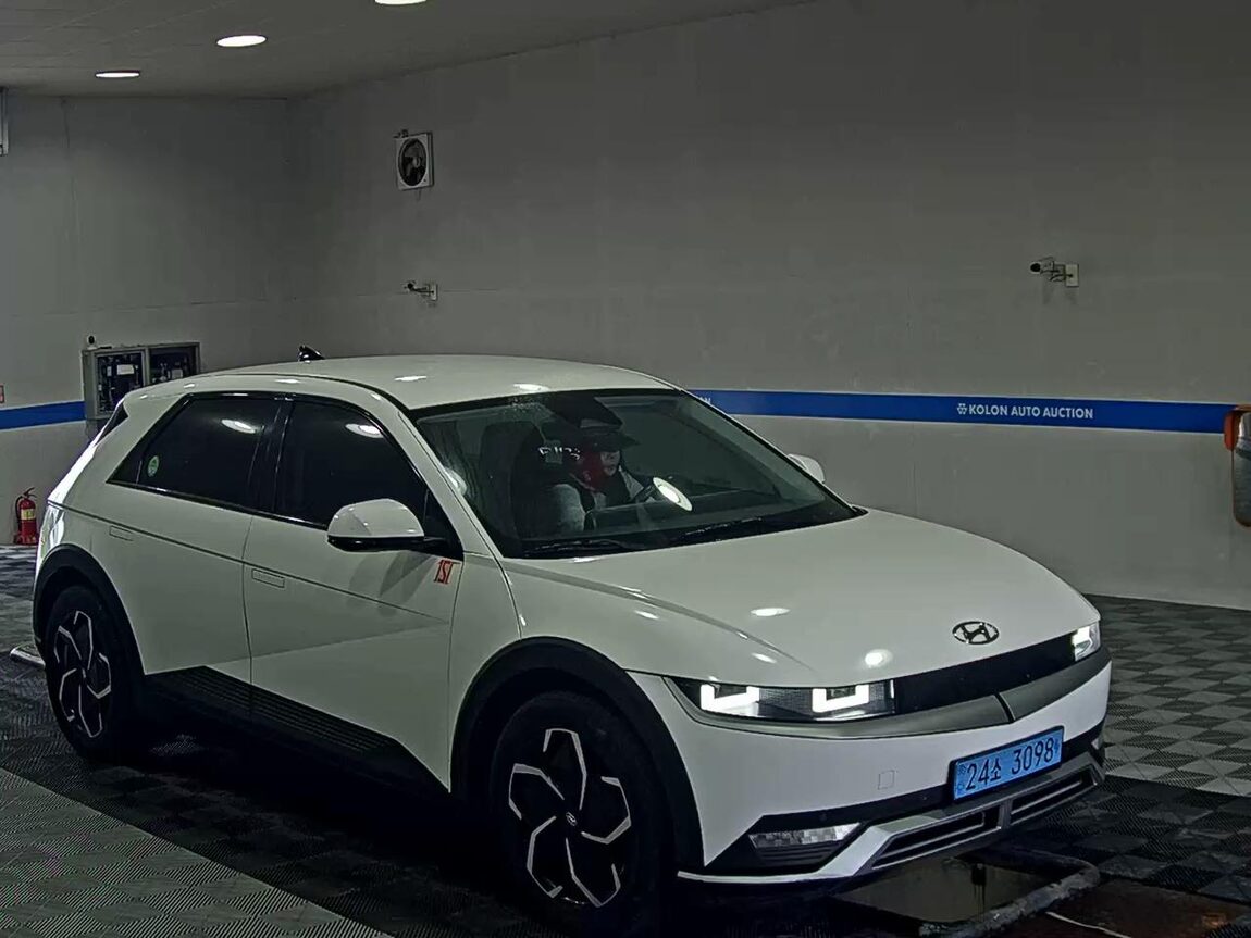 HYUNDAI IONIQ 5 EV 2WD LONG RANGE EXCLUSIVE 2022 - zdjęcie 3