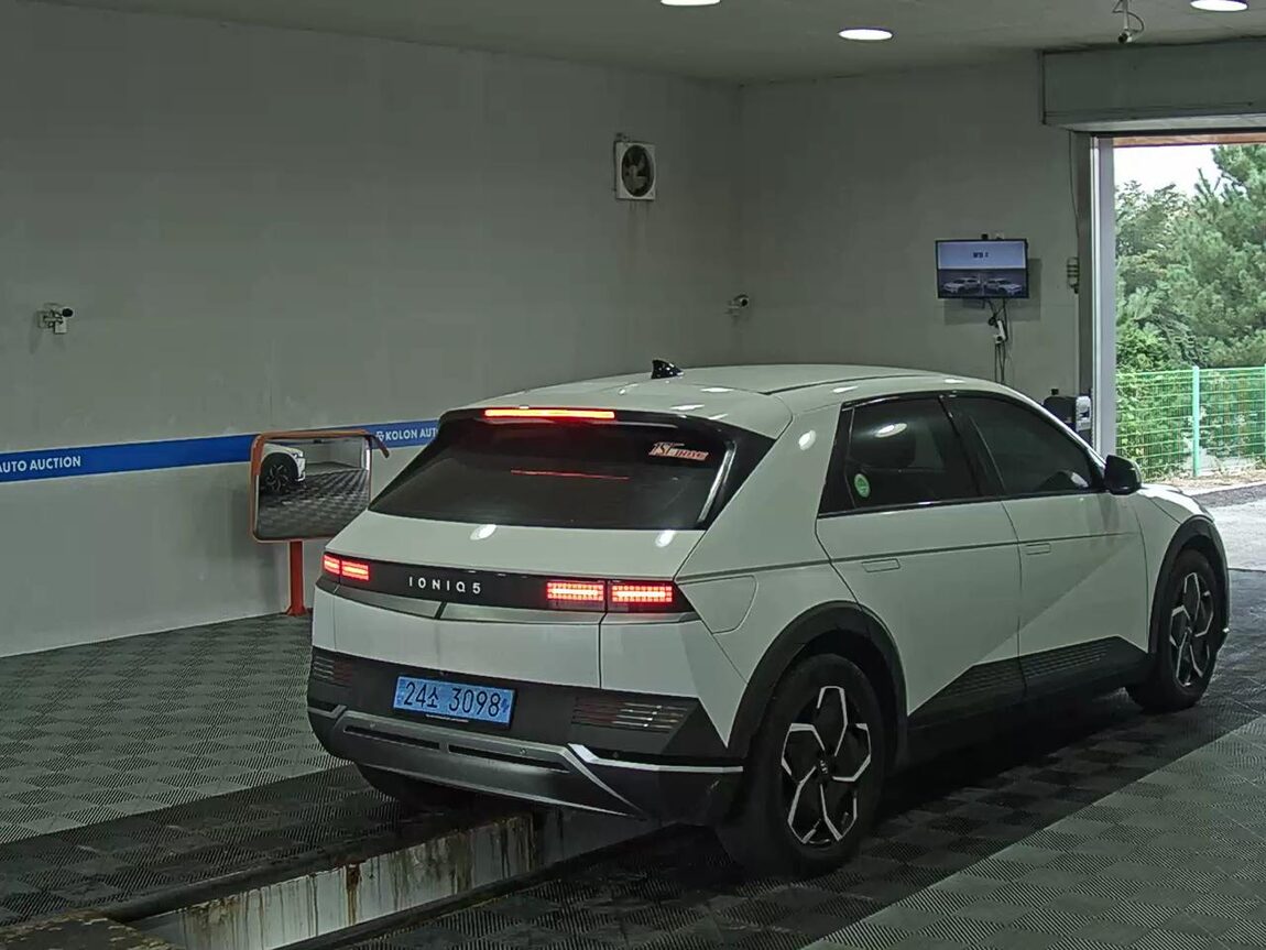 HYUNDAI IONIQ 5 EV 2WD LONG RANGE EXCLUSIVE 2022 - zdjęcie 5