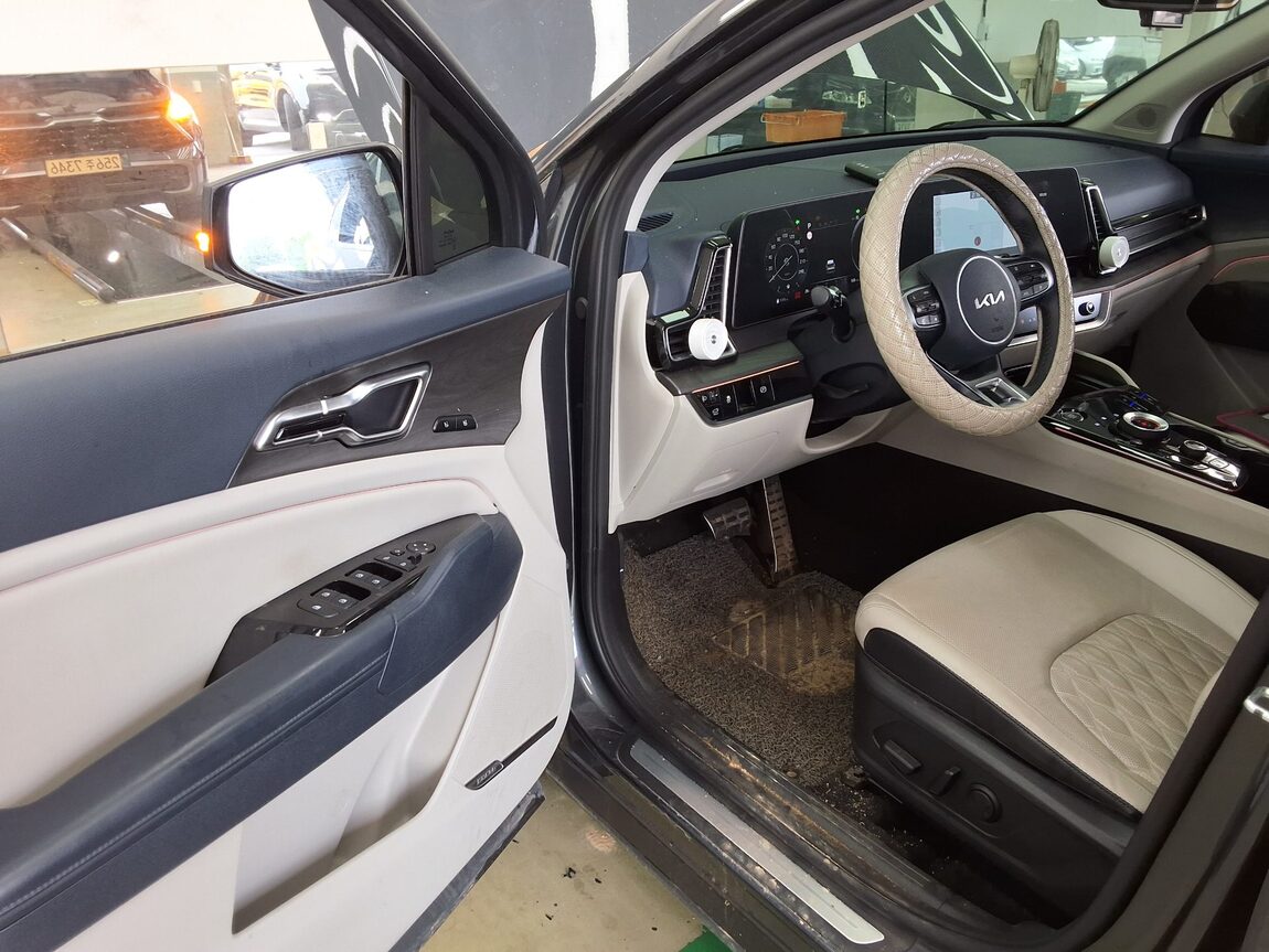 KIA THE ALL NEW SPORTAGE 2.0 DIESEL 2WD SIGNATURE GRAVITY 2022 - zdjęcie 11