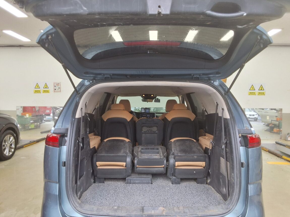 KIA NEW CARNIVAL (KA4) 11-SEATER DIESEL PRESTIGE 2021 - zdjęcie 15