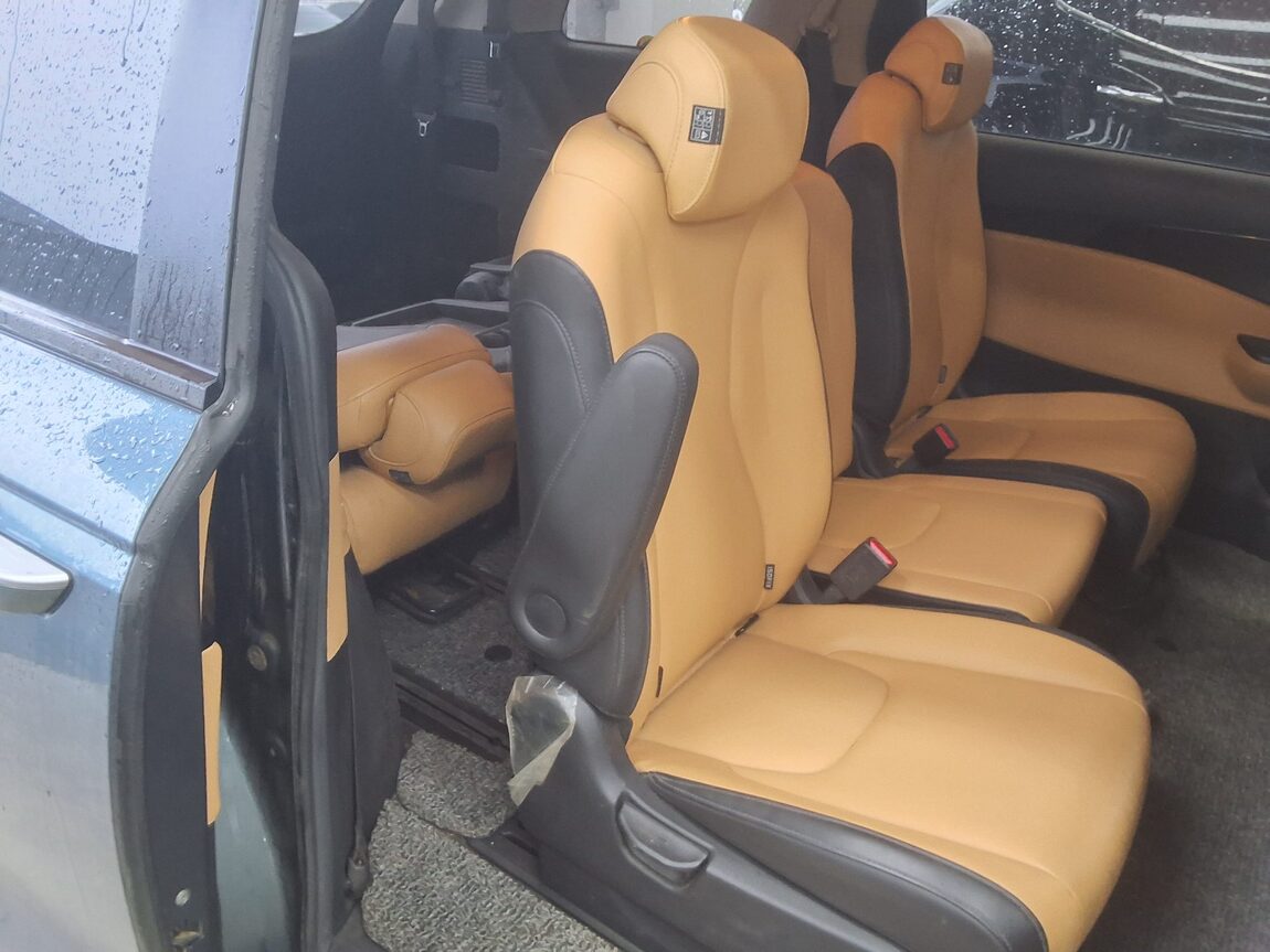 KIA NEW CARNIVAL (KA4) 11-SEATER DIESEL PRESTIGE 2021 - zdjęcie 13