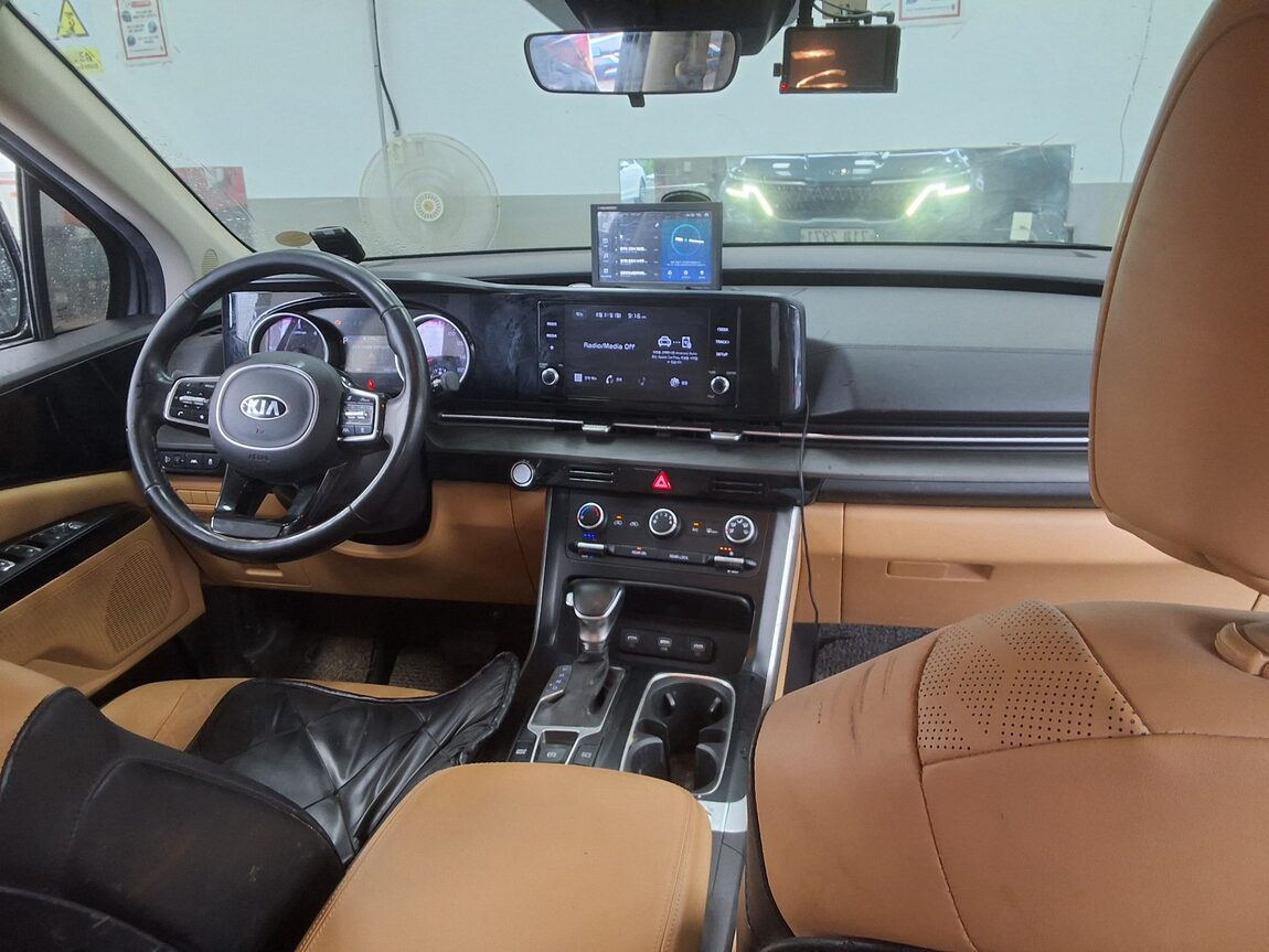KIA NEW CARNIVAL (KA4) 11-SEATER DIESEL PRESTIGE 2021 - zdjęcie 11