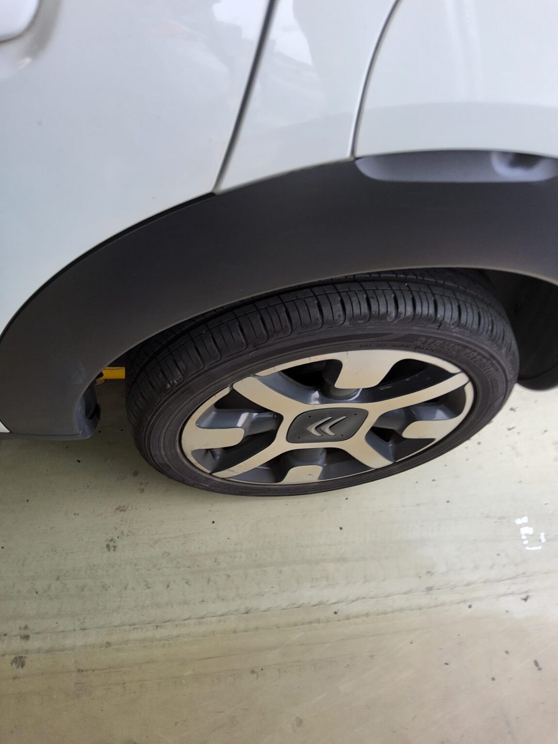 CITROEN C4 CACTUS 1.6 BlueHDi LIVE 2017 - zdjęcie 20
