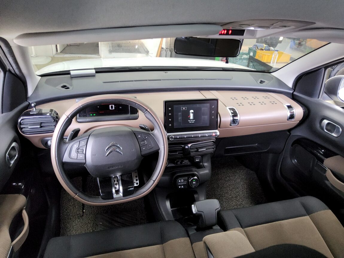 CITROEN C4 CACTUS 1.6 BlueHDi LIVE 2017 - zdjęcie 11