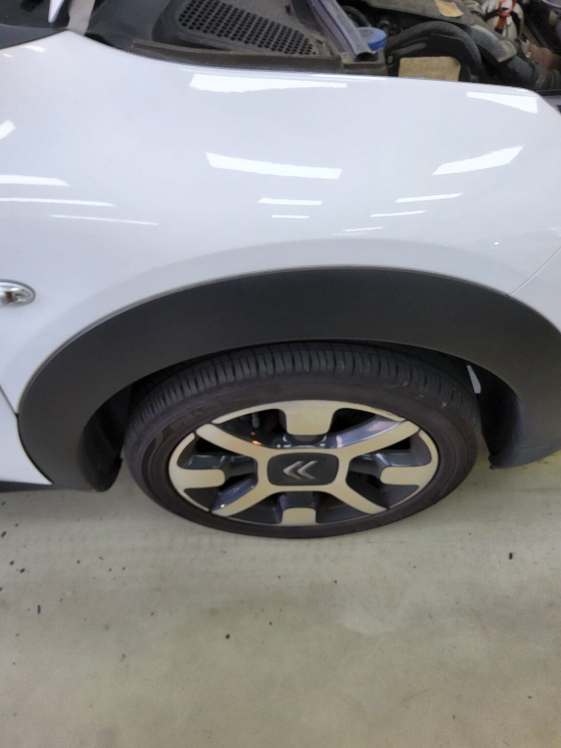 CITROEN C4 CACTUS 1.6 BlueHDi LIVE 2017 - zdjęcie 21