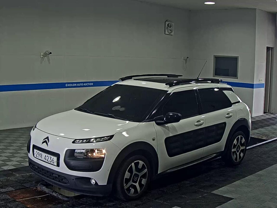 CITROEN C4 CACTUS 1.6 BlueHDi LIVE 2017 - zdjęcie 2