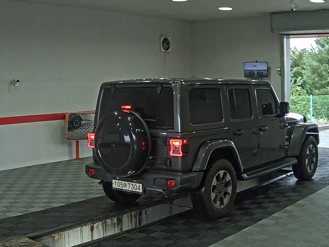 JEEP WRANGLER (JL) 2.0 OVERLAND 4DR 2020 - zdjęcie 5