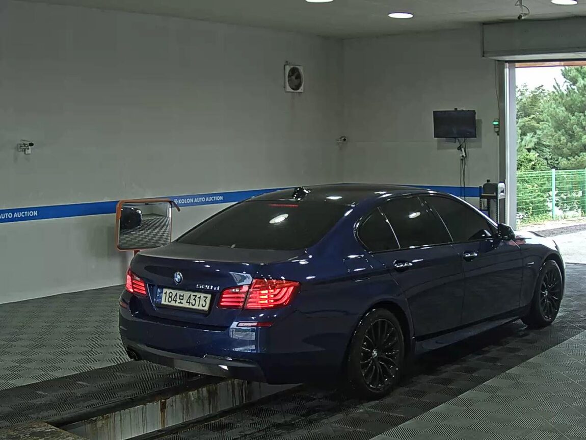 BMW 5 SERIES (6TH GEN) 520d M AERODYNAMIC 2016 - zdjęcie 5