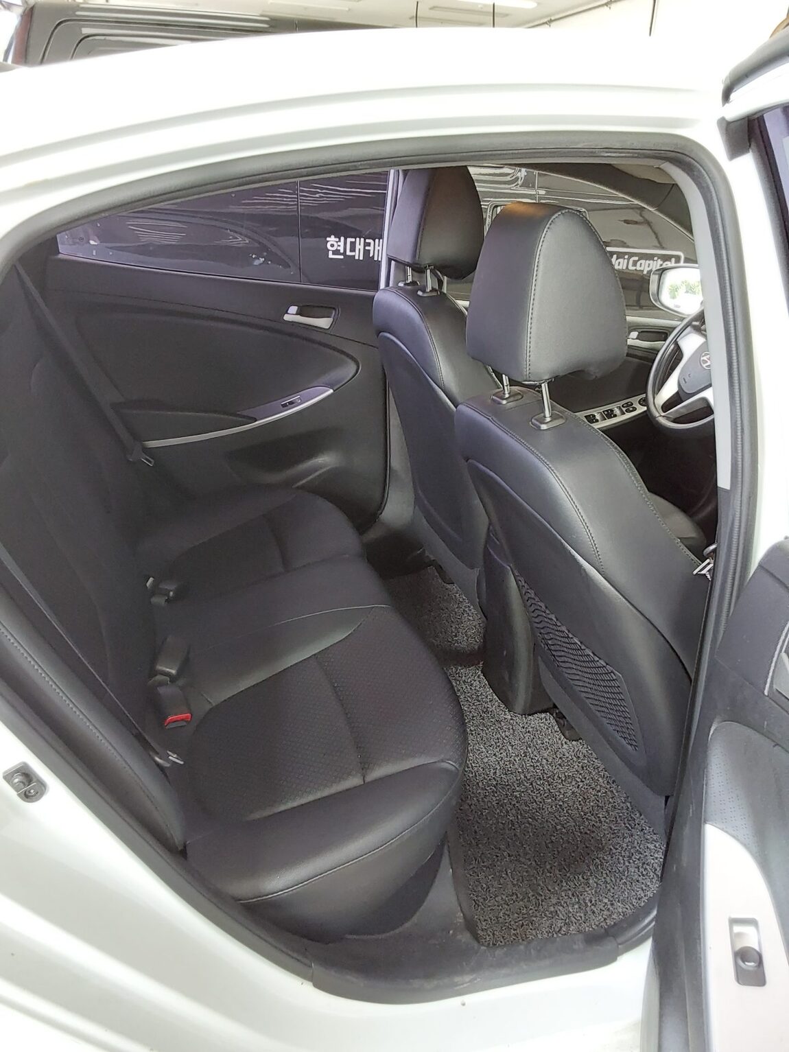 HYUNDAI NEW ACCENT 1.4 VVT SMART 2014 - zdjęcie 13