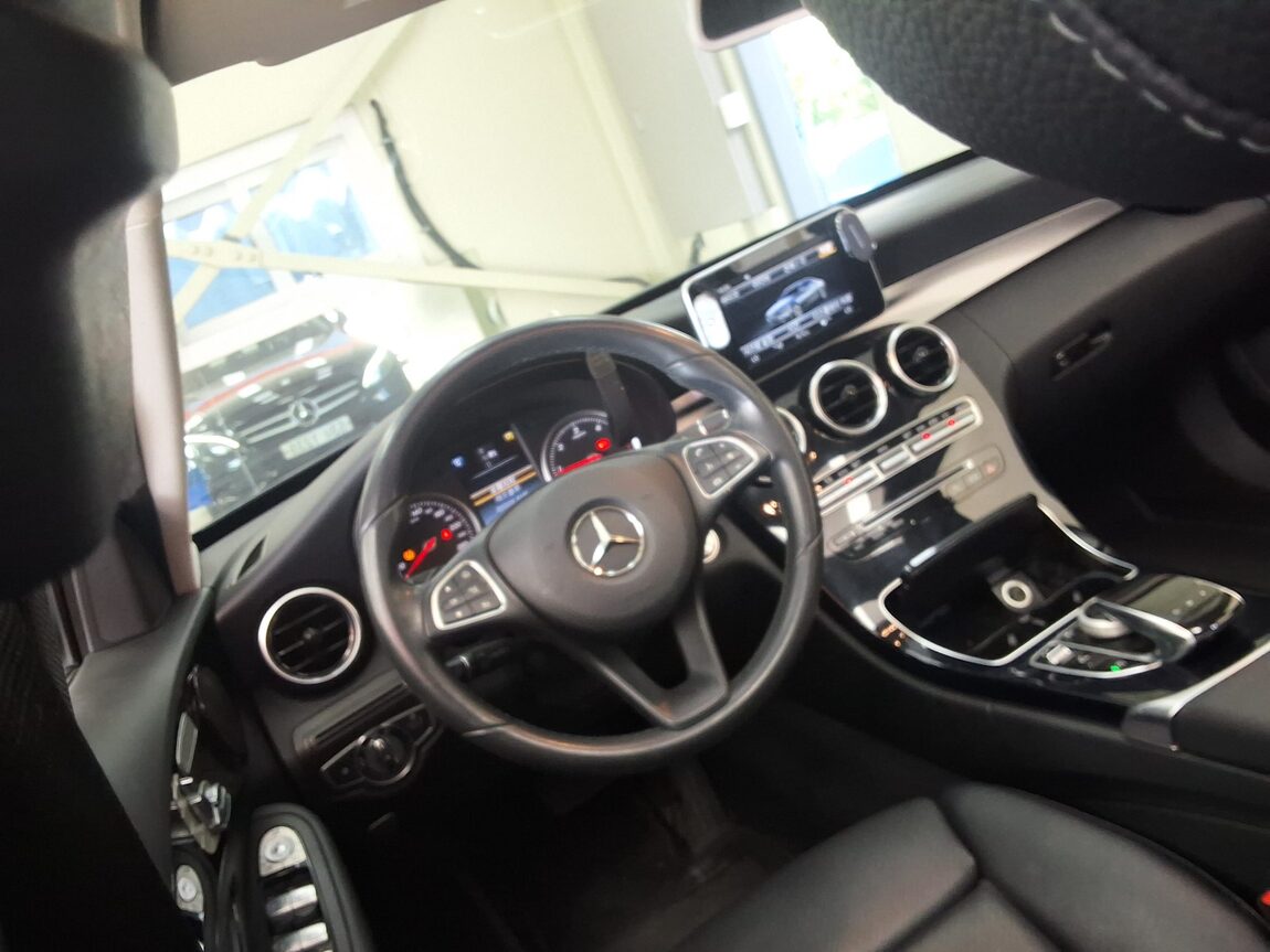 MERCEDES-BENZ C-CLASS (4TH GEN) C200 d 2017 - zdjęcie 12