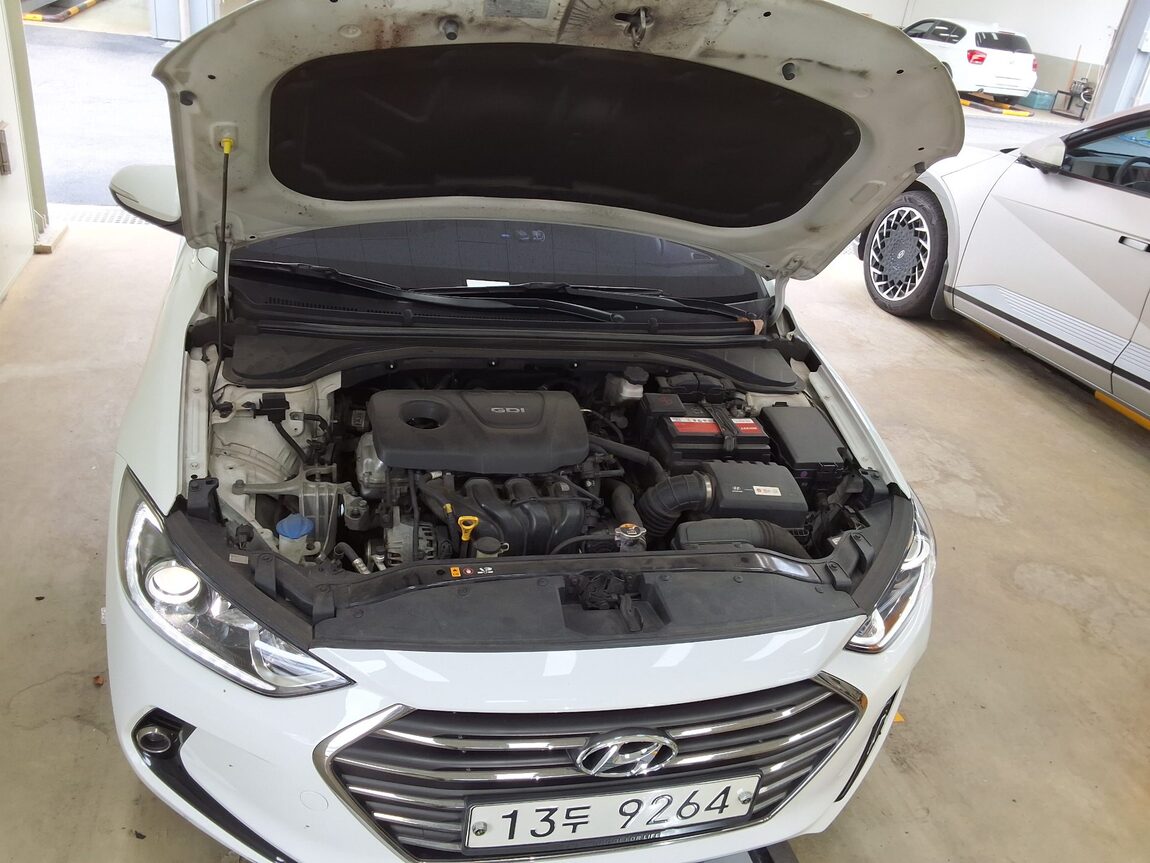 HYUNDAI AVANTE AD 1.6 GDi MODERN SPECIAL 2016 - zdjęcie 19