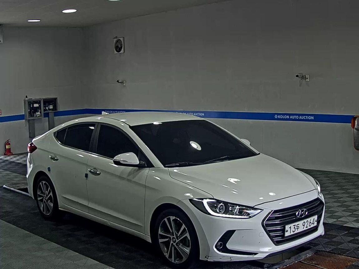 HYUNDAI AVANTE AD 1.6 GDi MODERN SPECIAL 2016 - zdjęcie 3
