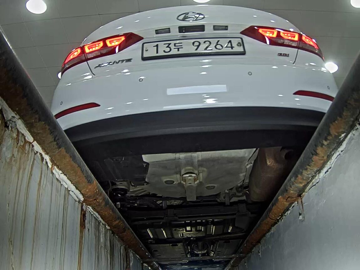 HYUNDAI AVANTE AD 1.6 GDi MODERN SPECIAL 2016 - zdjęcie 8
