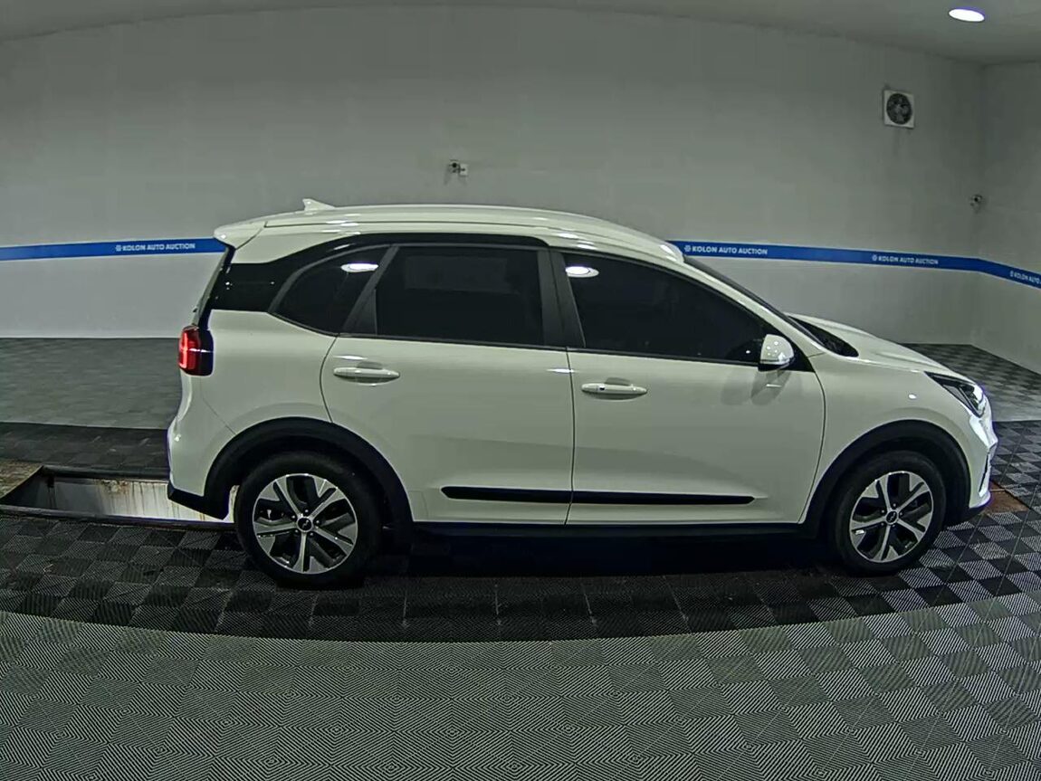 KIA NIRO PLUS AIR 2023 - zdjęcie 4