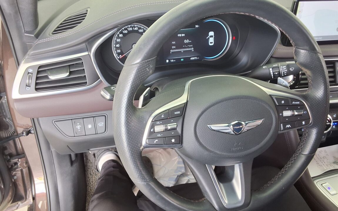GENESIS THE NEW G70 GASOLINE 2.0T 2WD BASE MODEL 2021 - zdjęcie 17