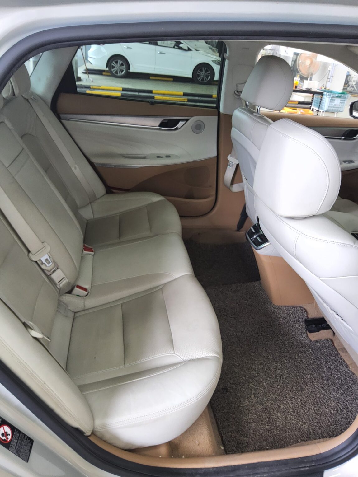 HYUNDAI THE NEW GRANDEUR IG HYBRID 2.4 HEV CALLIGRAPHY 2022 - zdjęcie 13