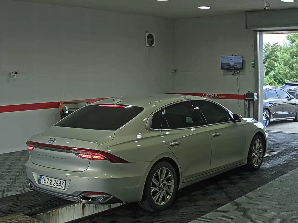HYUNDAI THE NEW GRANDEUR IG HYBRID 2.4 HEV CALLIGRAPHY 2022 - zdjęcie 5