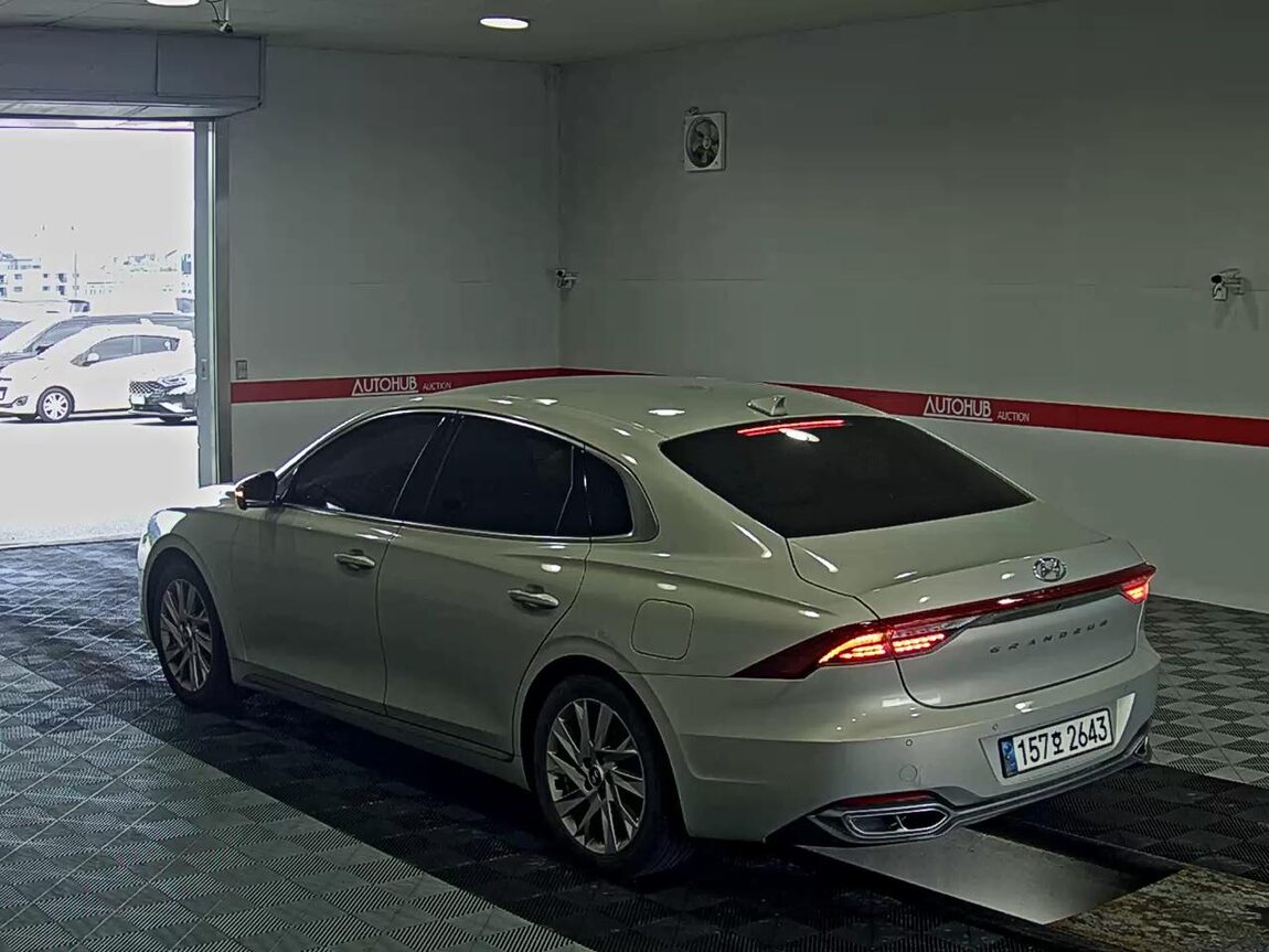 HYUNDAI THE NEW GRANDEUR IG HYBRID 2.4 HEV CALLIGRAPHY 2022 - zdjęcie 6