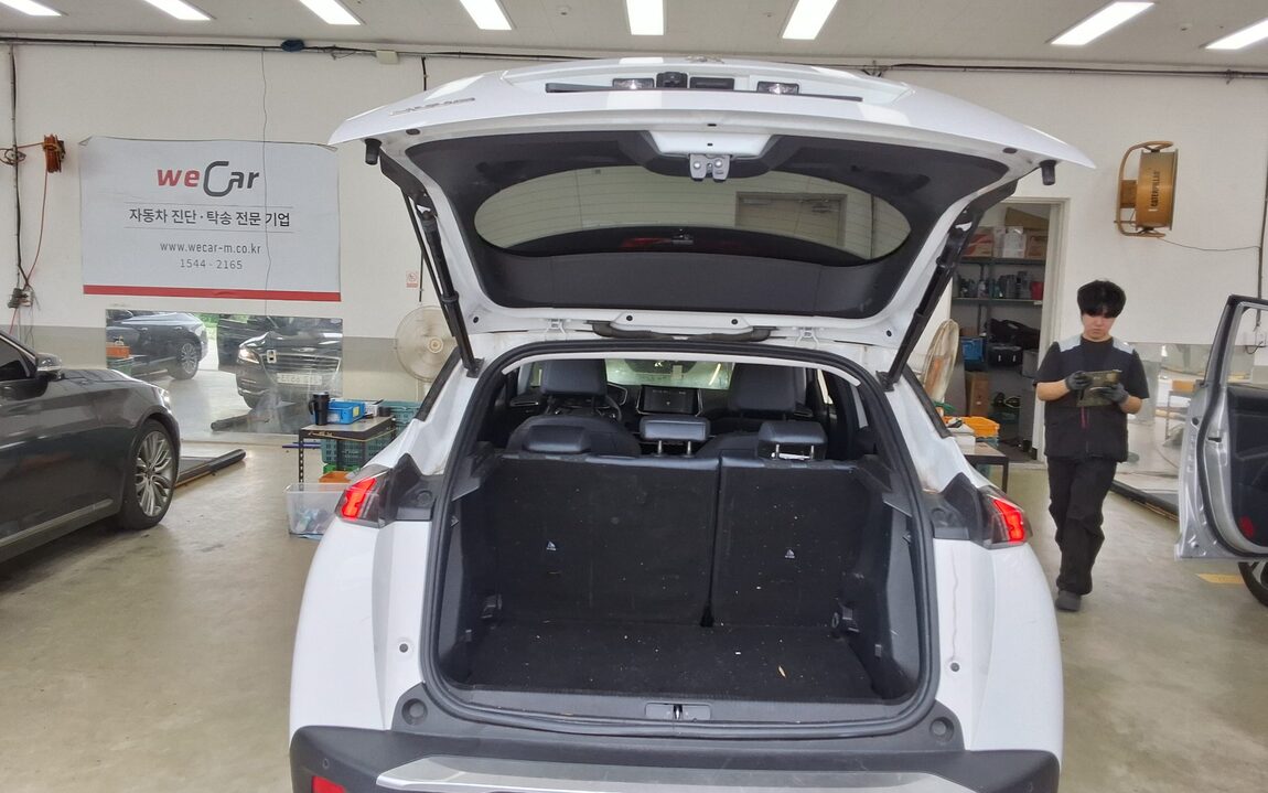 PEUGEOT 2008 (2ND GEN) 1.5 BlueHDi ALLURE 2021 - zdjęcie 15